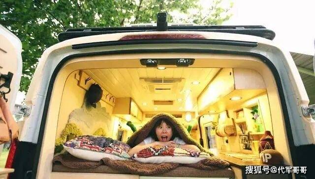 作没积蓄34岁生子后住5平米的小屋不朽情缘她被称为“最惨超女”没工(图2)